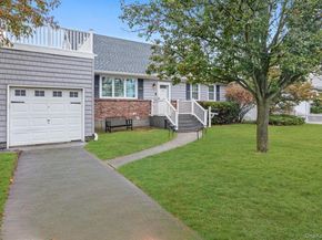 35 Burling Lane S, West Islip NY 11795