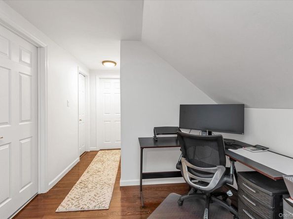 35 Burling Lane S, West Islip NY 11795