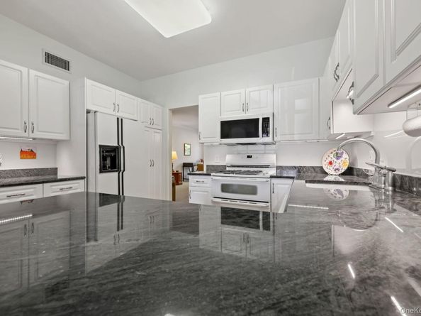 4 Rockledge Lane, Pleasantville NY 10570