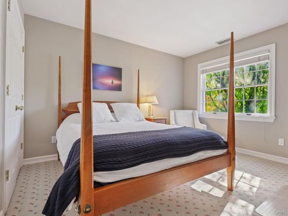 4 Rockledge Lane, Pleasantville NY 10570