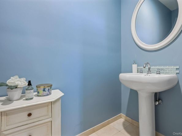 4 Rockledge Lane, Pleasantville NY 10570