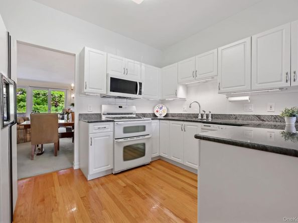 4 Rockledge Lane, Pleasantville NY 10570