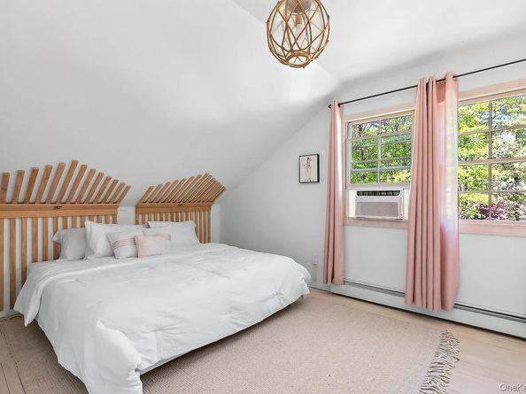 12 N Quarter Road, Westhampton NY 11977