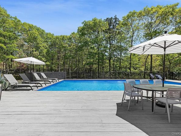 12 N Quarter Road, Westhampton NY 11977