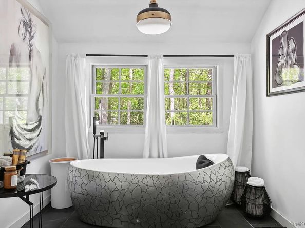 12 N Quarter Road, Westhampton NY 11977