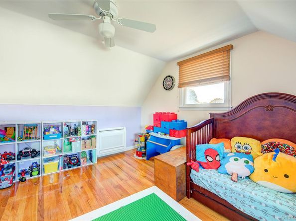 35 Jackson Avenue, Bethpage NY 11714