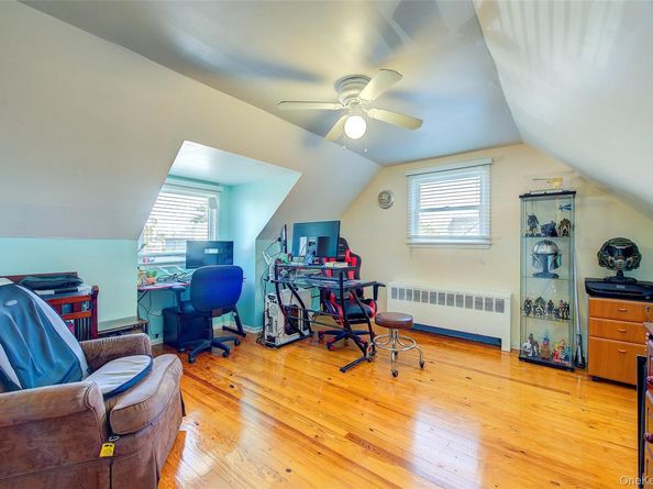 35 Jackson Avenue, Bethpage NY 11714