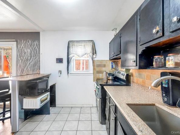 3 Francisco Avenue, Central Islip NY 11722