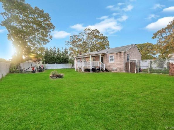 3 Francisco Avenue, Central Islip NY 11722