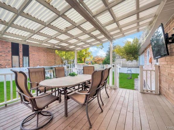 3 Francisco Avenue, Central Islip NY 11722