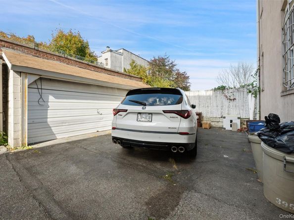 3957 Paulding Avenue, Bronx NY 10466