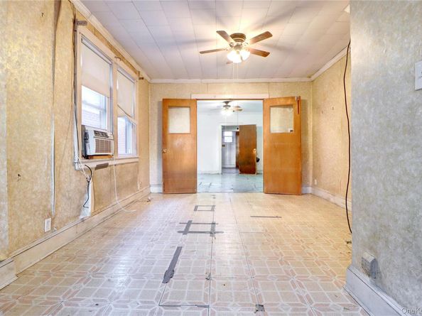 69-15 69th Place, Glendale NY 11385