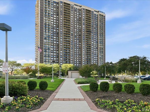 26910 Grand Central Parkway 5M, Floral Park NY 11005