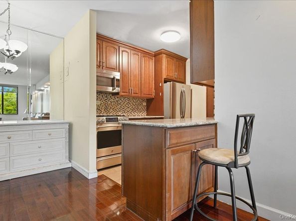 26910 Grand Central Parkway 5M, Floral Park NY 11005