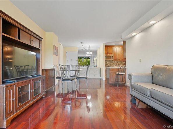 26910 Grand Central Parkway 5M, Floral Park NY 11005