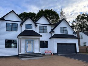 214 N Cedar, Massapequa NY 11758