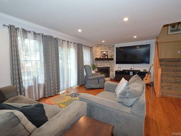 91 Broadlawn Drive, Central Islip NY 11722