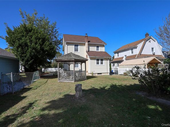437 Ray Street, Freeport NY 11520
