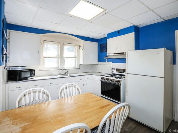 437 Ray Street, Freeport NY 11520