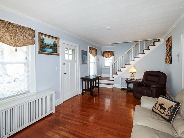 437 Ray Street, Freeport NY 11520