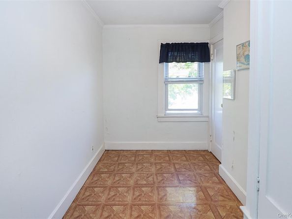 437 Ray Street, Freeport NY 11520
