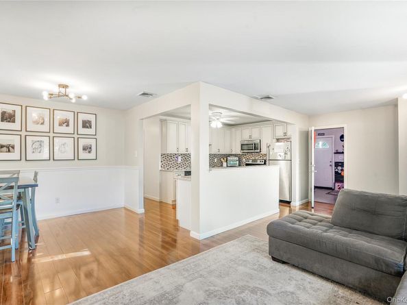 18 Thorburn Avenue, Patchogue NY 11772