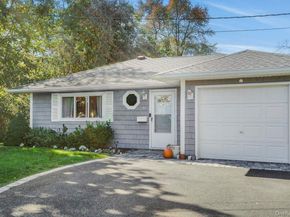 18 Thorburn Avenue, Patchogue NY 11772