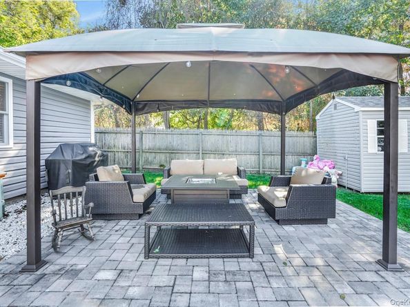 18 Thorburn Avenue, Patchogue NY 11772