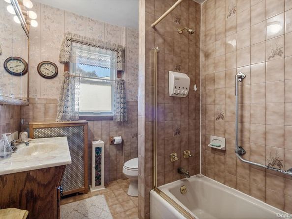 736 Bellmore Road, North Bellmore NY 11710