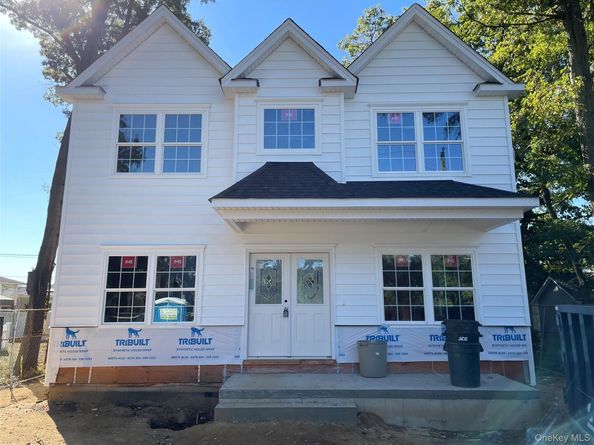 36 Michigan Avenue, Massapequa NY 11758