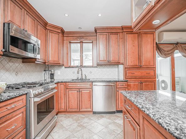 8907 16th Avenue, Brooklyn NY 11214