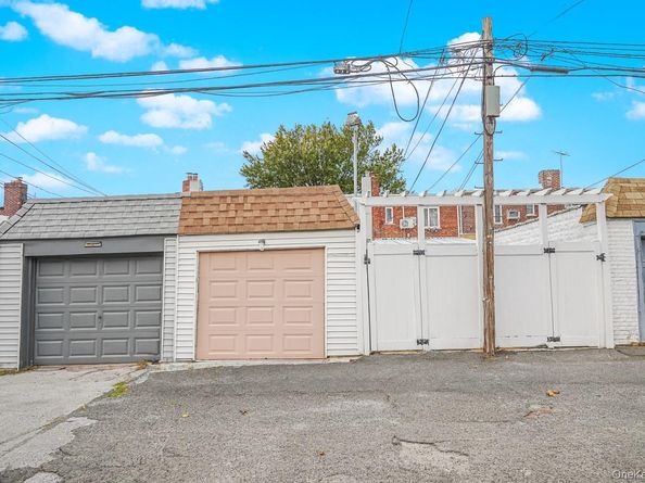 8907 16th Avenue, Brooklyn NY 11214