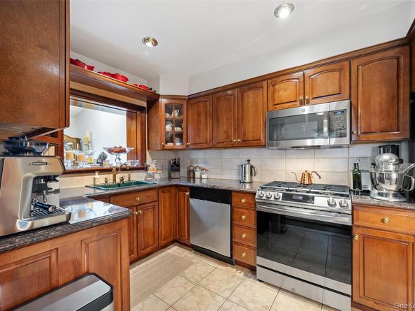 51-01 64th Street, Woodside NY 11377