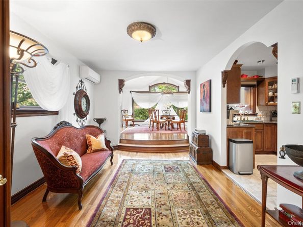 51-01 64th Street, Woodside NY 11377