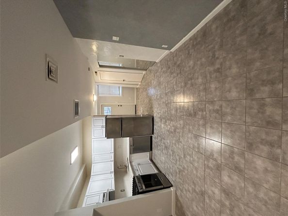 250 Huntington Avenue, Bronx NY 10465
