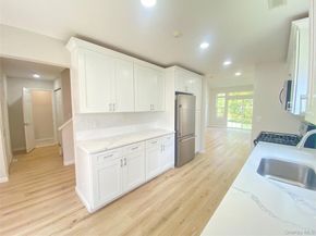 10 Gettysburg Drive, Port Jefferson Station NY 11776