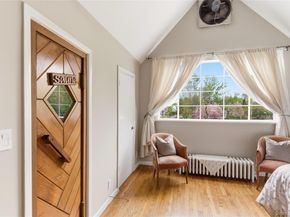 89 Duck Pond Road, Glen Cove NY 11542