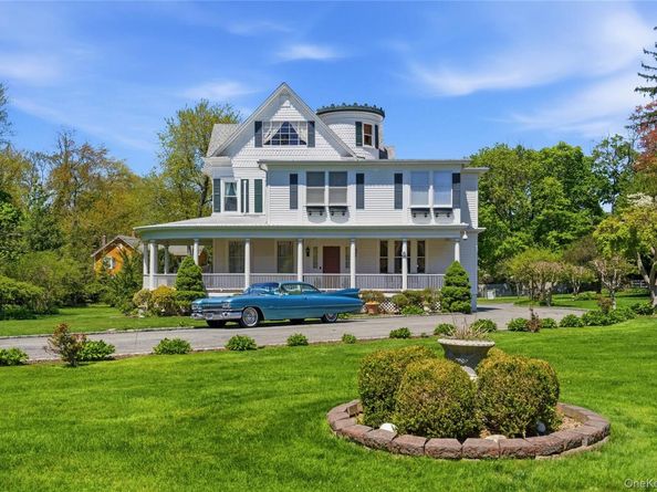 89 Duck Pond Road, Glen Cove NY 11542