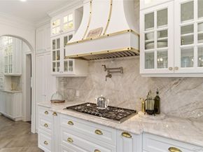 89 Duck Pond Road, Glen Cove NY 11542