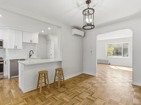 6925 165th Street, Fresh Meadows NY 11365