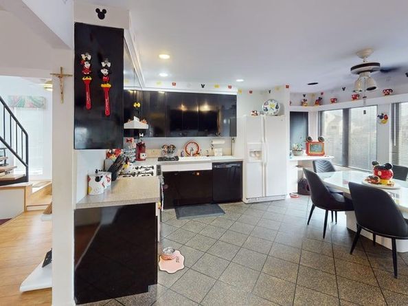 53 Coolidge Avenue, Amity Harbor NY 11701