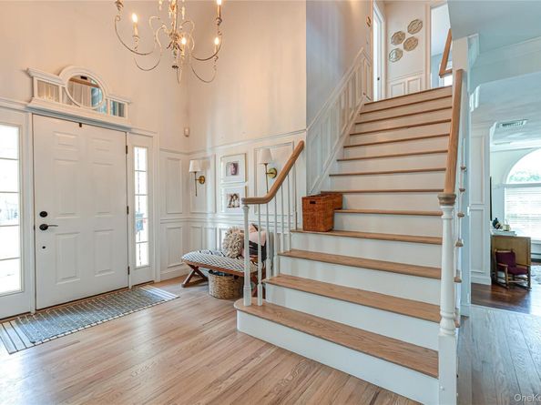 119 6th Street, Saint James NY 11780