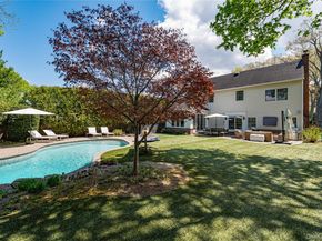 119 6th Street, Saint James NY 11780