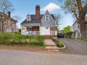 13 Wansor Avenue, Bayville NY 11709