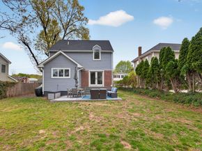 13 Wansor Avenue, Bayville NY 11709