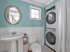 5 Lloyd Avenue, Lynbrook NY 11563