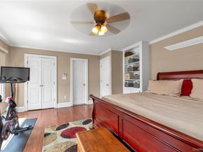 5 Lloyd Avenue, Lynbrook NY 11563