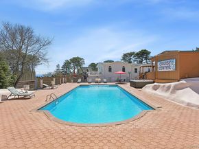 5 Huckleberry Lane E, Hampton Bays NY 11946
