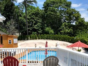 5 Huckleberry Lane E, Hampton Bays NY 11946