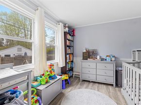 14 7th Street, Wading River NY 11792